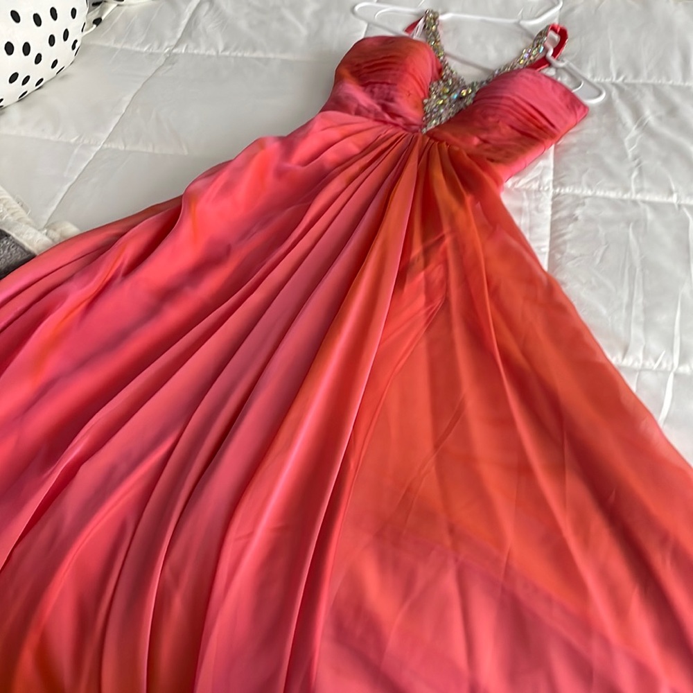 Weeding or prom dress. Beautiful coral color.